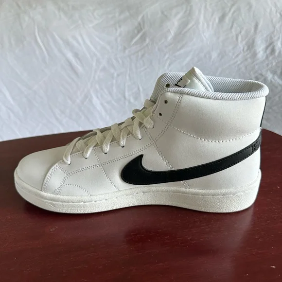 Nike Court Royal 2 size 8 White and Black mid-Top Sneakers Classic Design - Picture 5 of 9